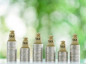 遺産1億円の相続税はいくら？ 早見表で簡単シミュレーション　節税対策も解説