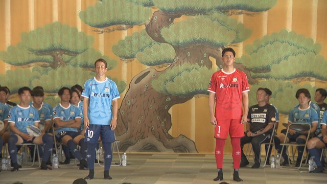 日本最古の芝居小屋・金丸座で行われた新体制発表会