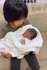 初めての妹が誕生（現在6歳）／「なな家族」（@7kazoku_）提供