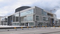 6日にオープンした丸亀市民会館「THEATRE MAdo」(丸亀市大手町)