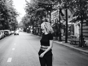 高速道路に乗らずに歩いているけれど、「生」を選んでいる自分が好き