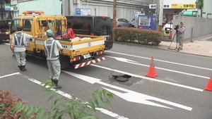 【速報】仙台・青葉区の国分町通で道路陥没　けが人無し　警察が規制中