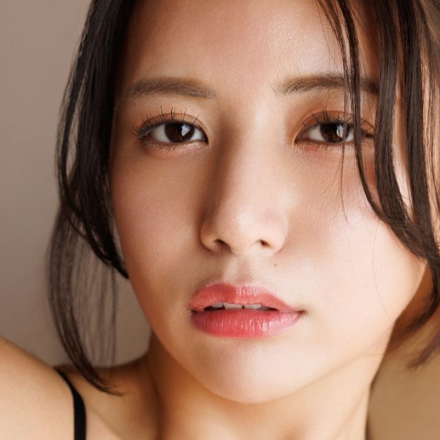 「藤渡小百合ファースト写真集 ノーガード」（撮影：清田大介、玄光社）