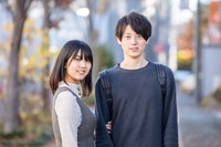 高校生の男女※画像はイメージです（健二 中村/stock.adobe.com）