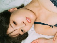 小坂井祐莉絵さん1st写真集先行カット