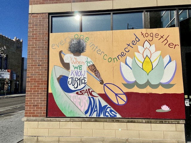 正義や平和を求めるメッセージが多い