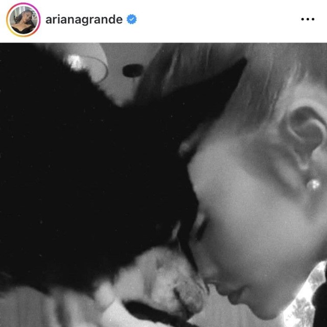 アリアナ・グランデのインスタグラム＠arianagrandeより