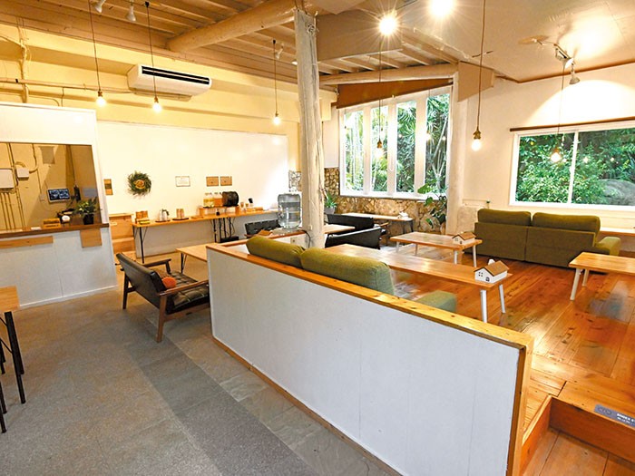 「誰もいないカフェ」という名のカフェは冷房完備の快適な空間