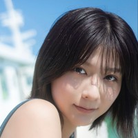 清水麻璃亜の1st写真集（KADOKAWA）より＝撮影・佐藤佑一