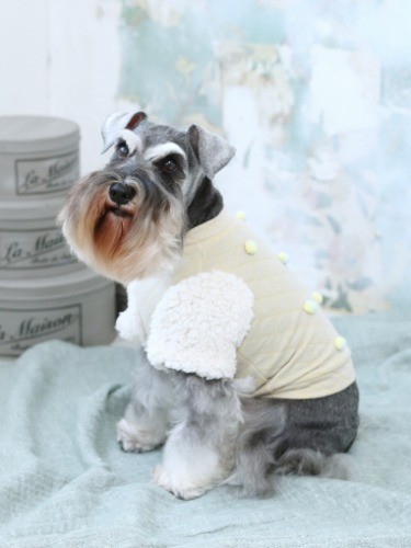 ボアの袖であったか仕様。見た目もモコモコでかわいい。