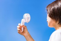 広々とした場所ではいいけれども…混雑している場所では！？（show999/stock.adobe.com）