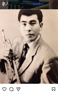 先名信勝さん＝桑野信義のインスタグラム＠kuwaman_officialより