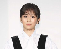　前田敦子