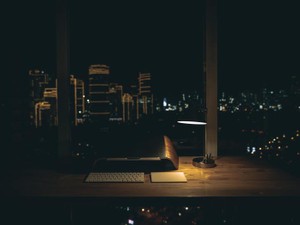 昔から自分を出せず、会社も辞められない。そんな自分が憎かった