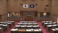 岡山県議2人の海外視察巡り…市民団体が費用返還求めて提訴「県の支出は違法」