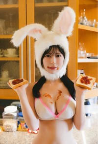 瀬戸みるかの1st写真集（秋田書店）より＝撮影：カノウリョウマ