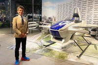 「空飛ぶクルマ」と二神さん。先日、北海道『あさひかわ菓子博2025』に行き、皆勤が途切れてしまったという二神さん、これからも仕事終わりなどスケジュールを調整して通い続ける予定