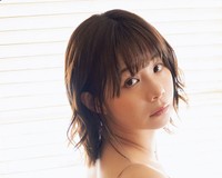 真奈「週刊SPA! 」(扶桑社)5月19日号より＝撮影／田中智久 ヘアメイク／小笠原菜瑠 スタイリング／田中陽子