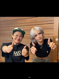 「正午の希望曲 キム・シニョンです」の公式インスタグラム@mbcradio12より （左から）キム・シニョン、チョン・ソミ