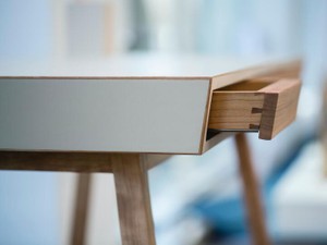 未来の嫌な奴に言い返す言葉を、引き出しにたくさん準備する