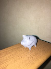 お父さんの仕業で練り消しが豚さん作品に…！(橘舞さんTwitterより)
