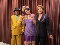 　１０周年記念ライブを盛り上げた（左から）オスマン・サンコン、北山みつき、長谷直美