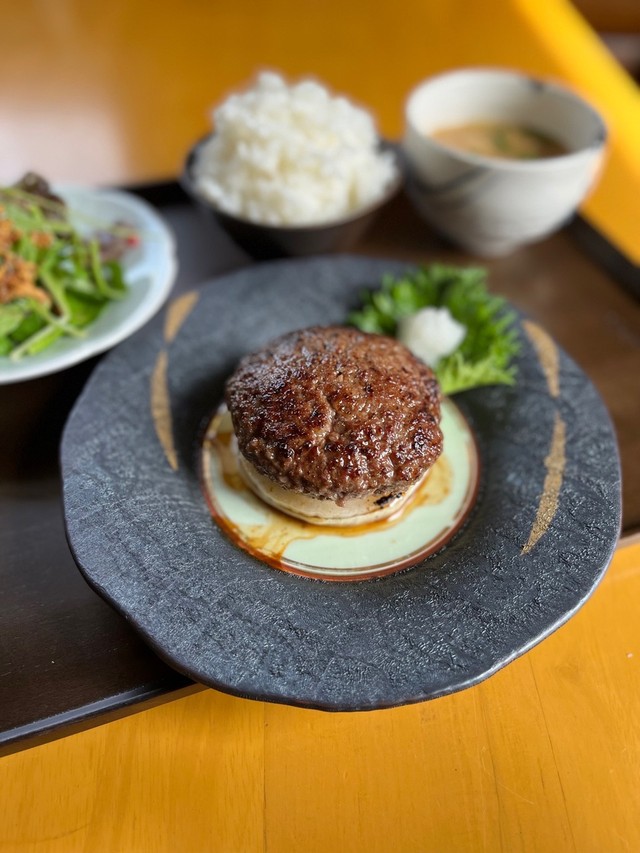 純但馬牛100%のハンバーグ