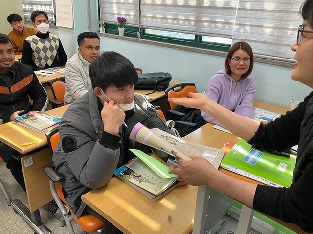 【１分でわかる】なぜ韓国は外国人受け入れを拡大したのか　背景や政策を探る　