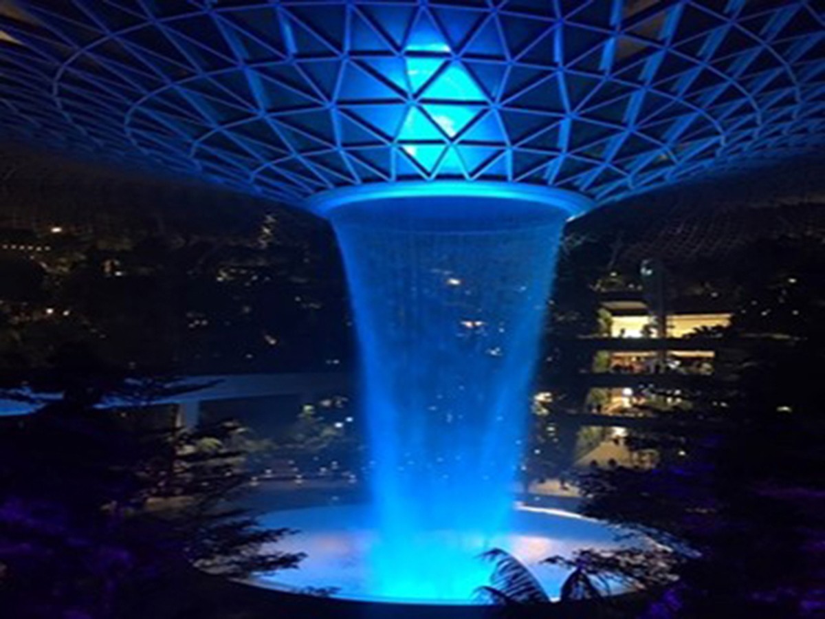 多民族国家シンガポールと日本のつながりとは？ ――『シンガポールを