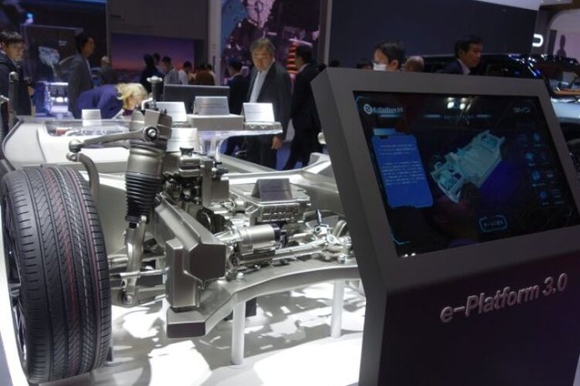 BYDの「e-Platform 3.0」の展示