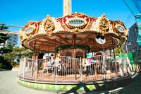 浅草花やしきのおすすめアトラクションランキング同率3位のメリーゴーランド（提供画像）