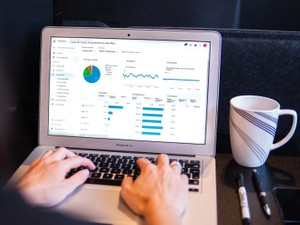 突然やめた上司の資産状況を悟った日。私のお金への価値観が変わった