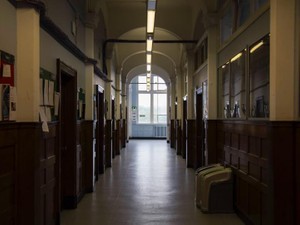 「裏校則」という無意味なルール。ある日、先生が下した決断とは