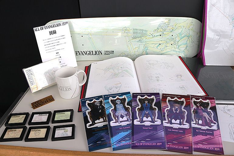 エヴァンゲリオン　30周年記念展　公式図録① 伝説のアニメはこうして生まれた 「エヴァ」の舞台裏を一挙公開する30