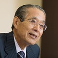 ブレーンバンク代表取締役・植野治彦さんの本棚　若き日の良き教えと読書が心の糧に