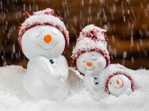 道民の彼が作ったふんわりきれいな真ん丸の子。雪だるま対決、完敗