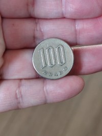 エラーコイン疑惑の100円玉／guchico.3さん（@guchico.3）提供
