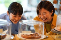 給料日だけは…プチ贅沢！（yamasan/stock.adobe.com）