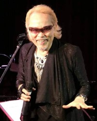 初めてライブ配信に臨む円道シャーク・一成さん（提供）