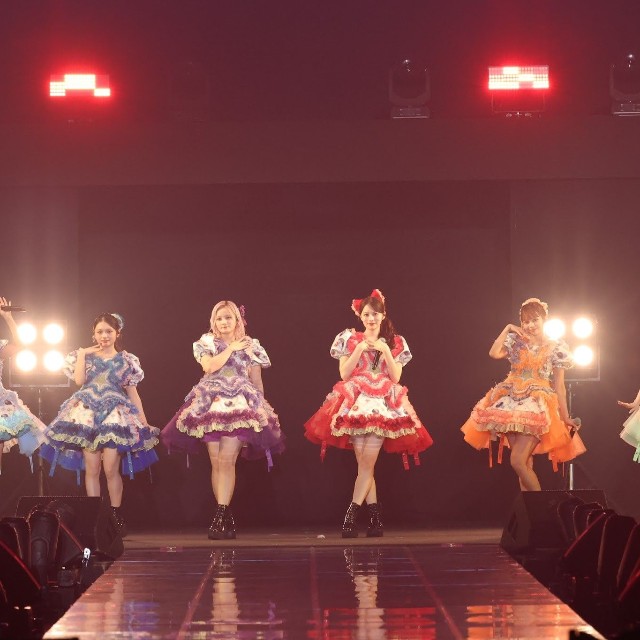 ランウェイの他、ライブステージも披露(提供:©IRC 2026 A/W)