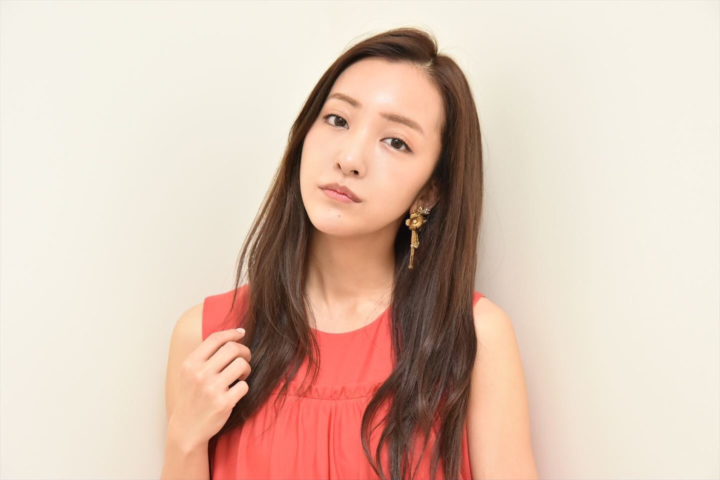 板野友美　無修正 板野友美、AKB48経験から得たのは「雑草精神」と「書かれてナンボ精神」｜まいどなニュース