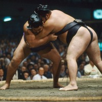 大相撲にインスパイアされたハンバーガーが発売