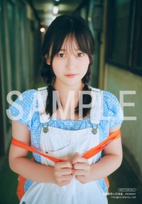『遠藤璃菜1st写真集 MOMENT』HMV特典ブロマイド
