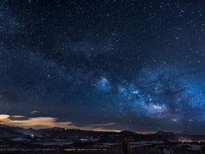治安の悪いサークル行事で、私の指は大胆に。流れ星だけが知る夏の夜
