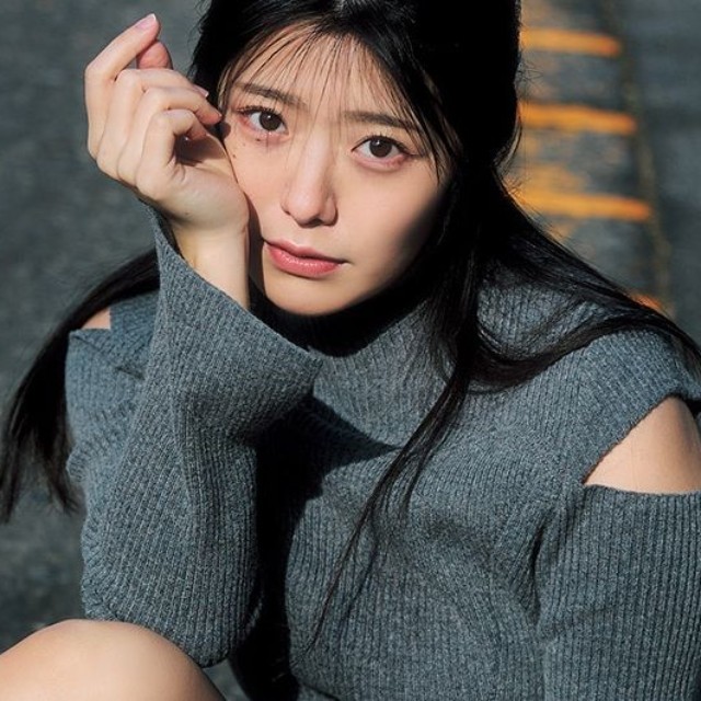 山田かな（撮影／高橋慶佑　ヘアメイク／新井祐美子　スタイリング／富田育子）