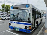 神戸空港内を走るバス