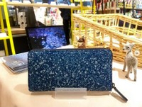 駆除された鹿を天然藍で染めて作られた長財布（Ｃ）ＤＩＹＡ