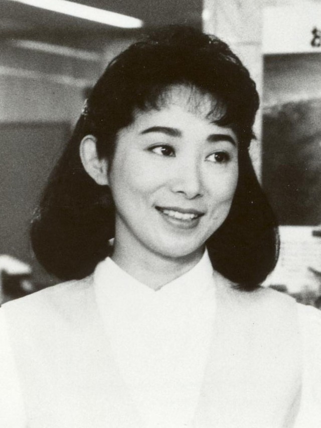 小川知子