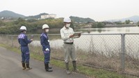 相引池の点検の様子（倉敷市広江）