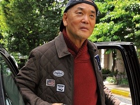 ネコに好かれるための服はある？ない？　写真家・岩合光昭さんインタビュー